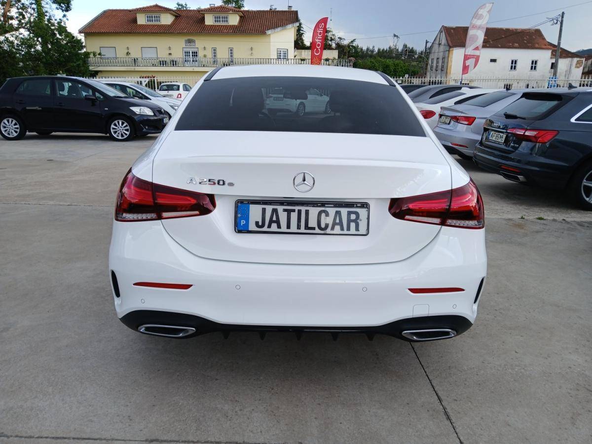 mercedes-benz-classe-a-2020-hibrido-1332cc