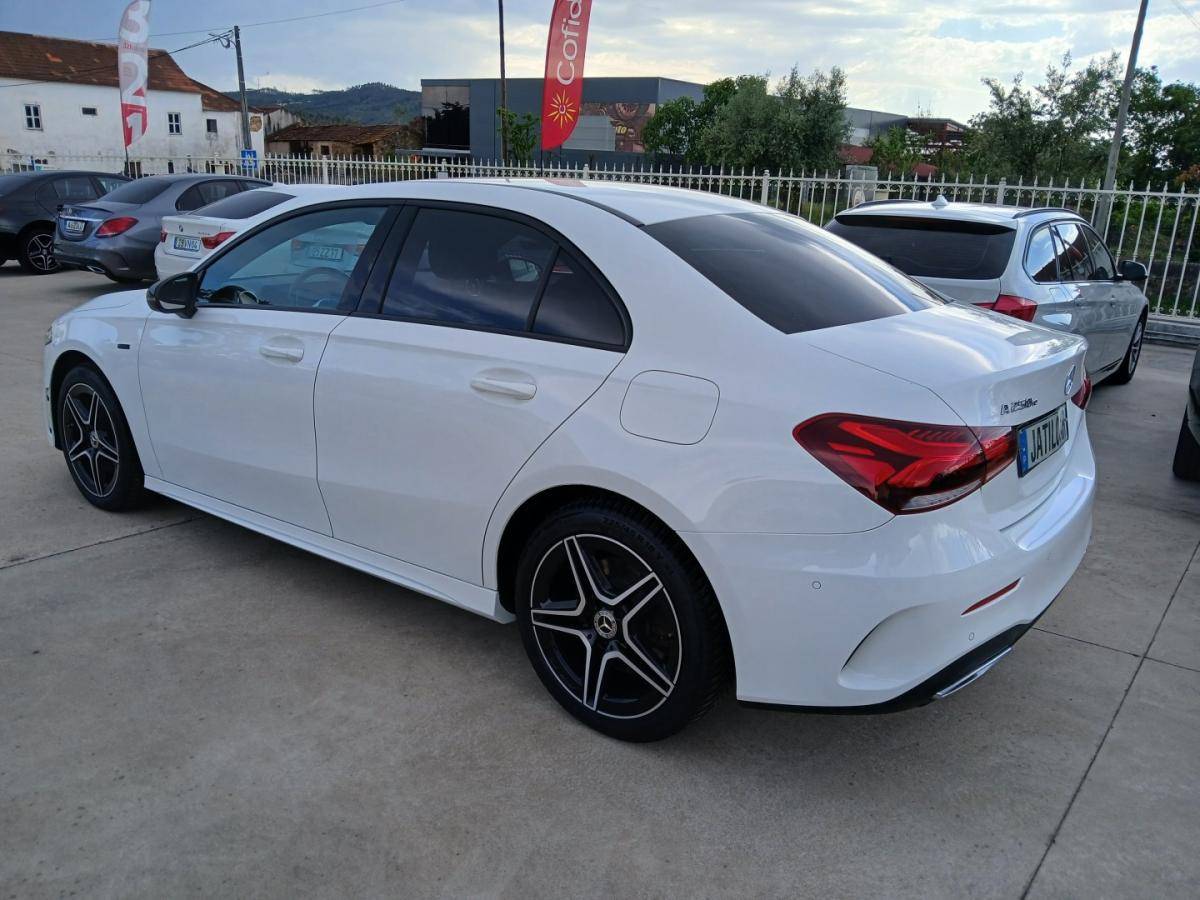 mercedes-benz-classe-a-2020-hibrido-1332cc