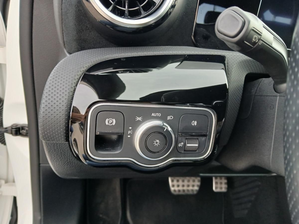 mercedes-benz-classe-a-2020-hibrido-1332cc