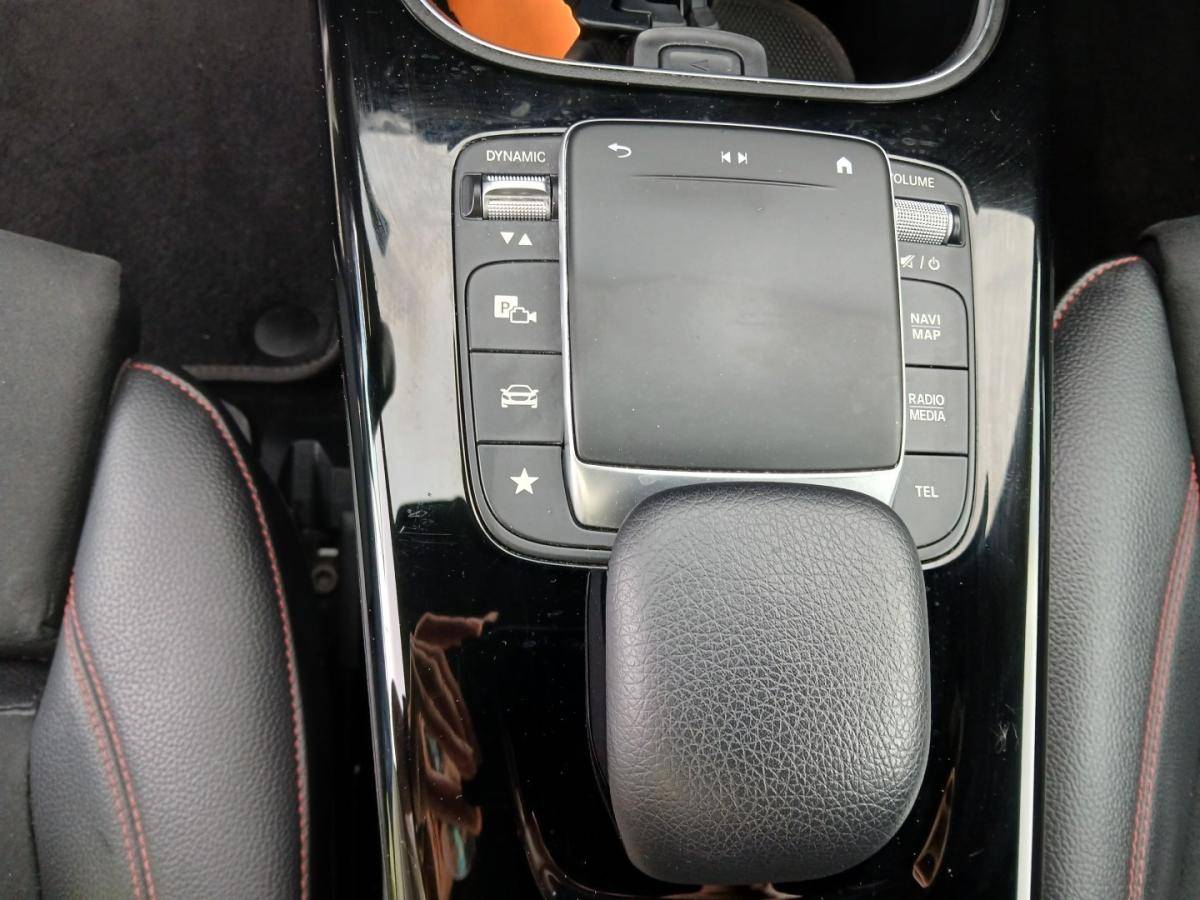 mercedes-benz-classe-a-2020-hibrido-1332cc