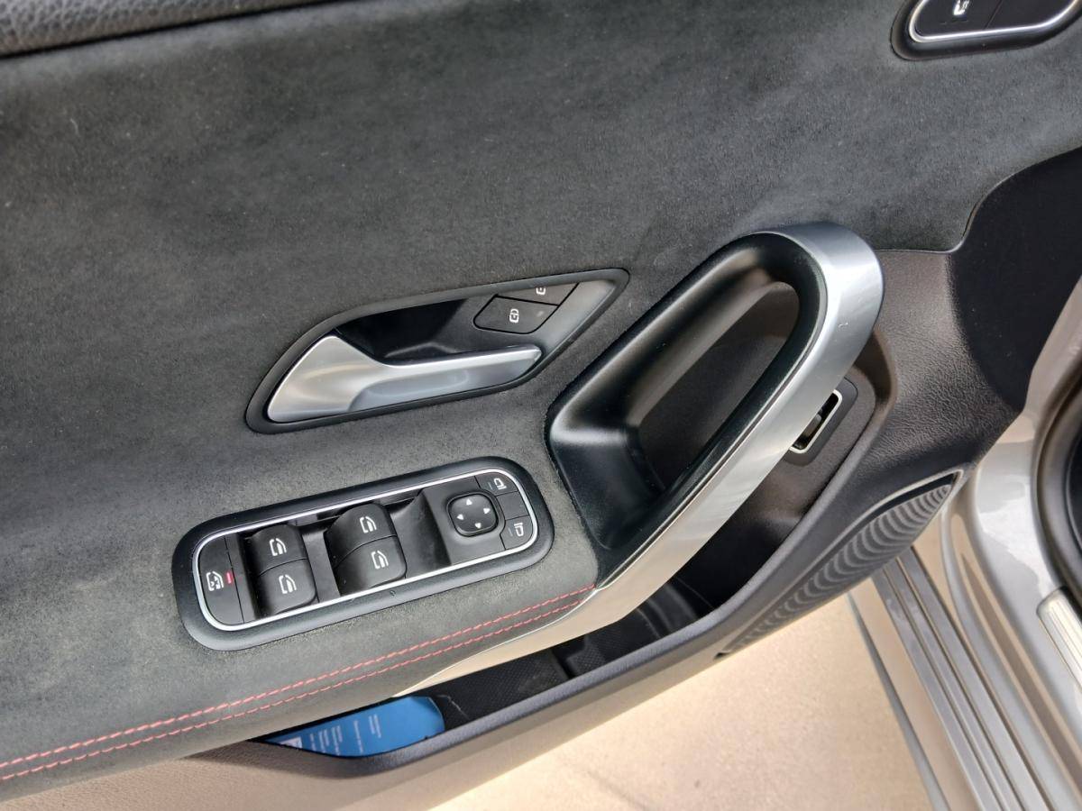 mercedes-benz-classe-a-2020-hibrido-1332cc