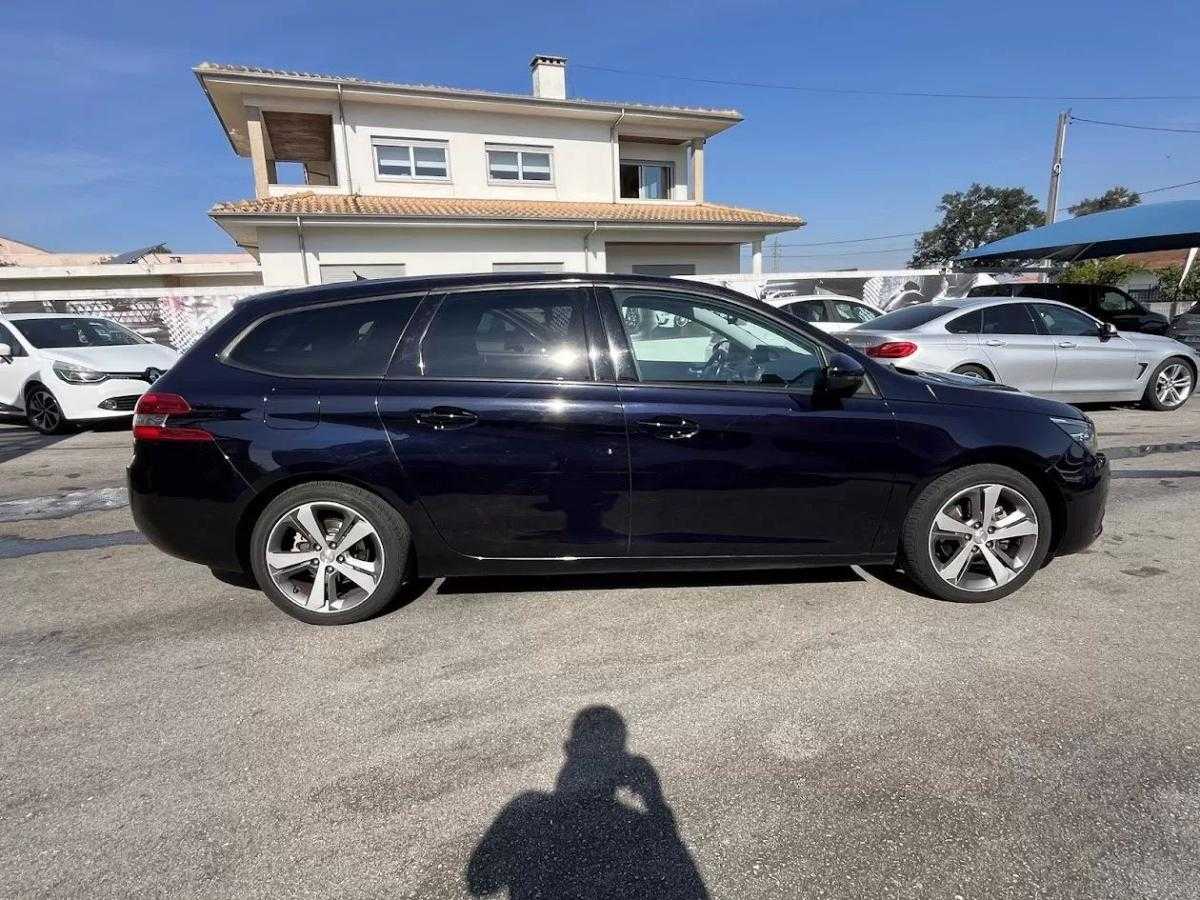 peugeot-308-sw-2018-diesel-1560cc