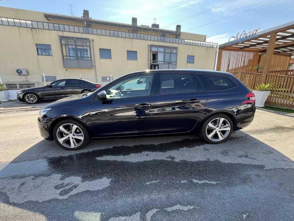 peugeot-308-sw-2018-diesel-1560cc