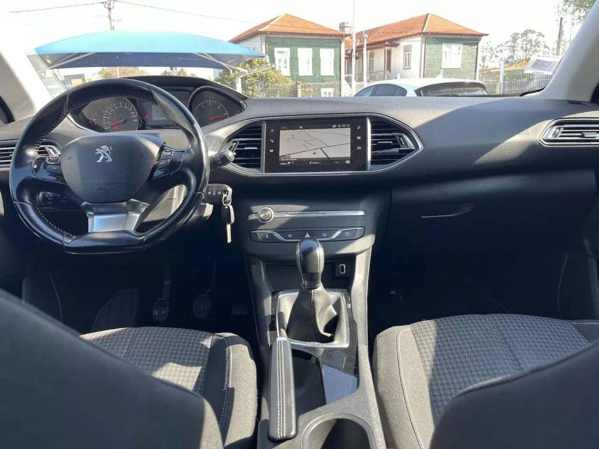 peugeot-308-sw-2018-diesel-1560cc