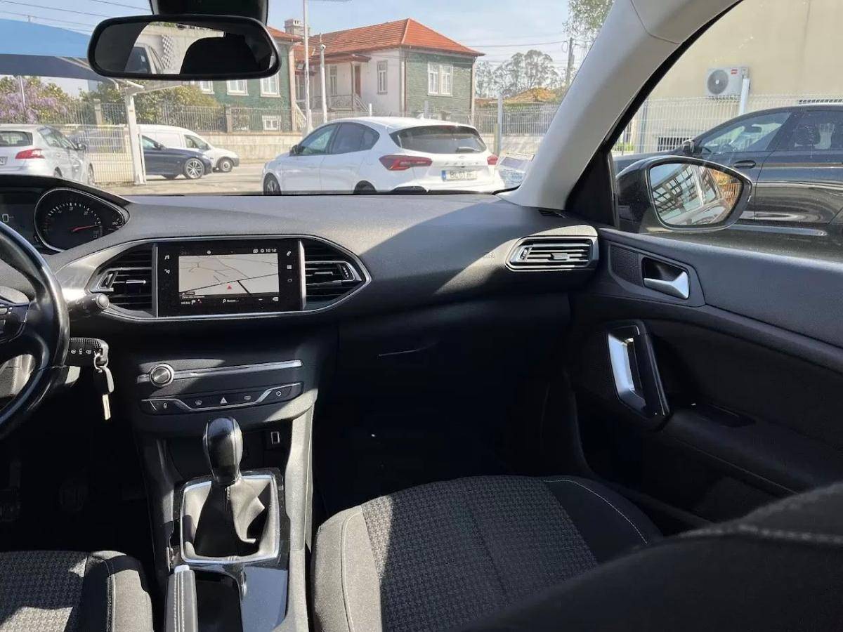 peugeot-308-sw-2018-diesel-1560cc