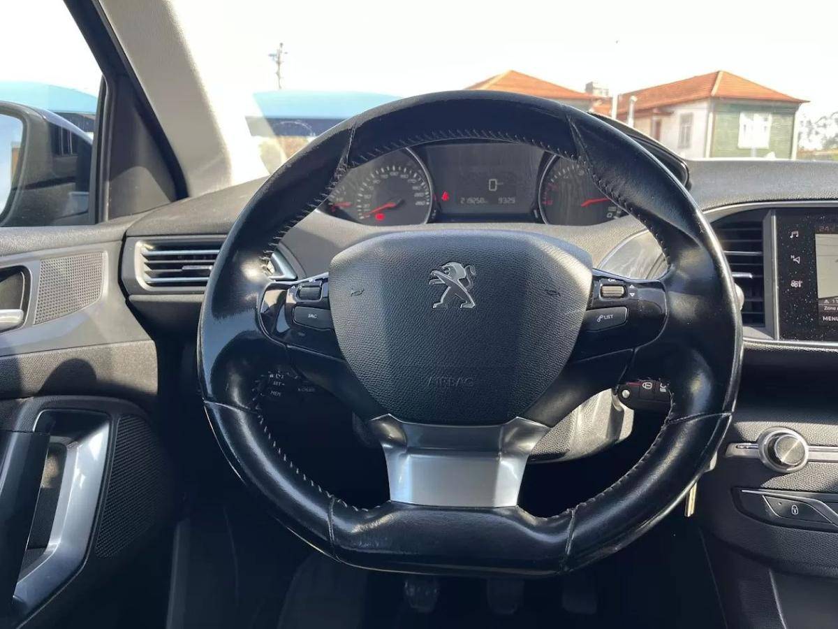 peugeot-308-sw-2018-diesel-1560cc