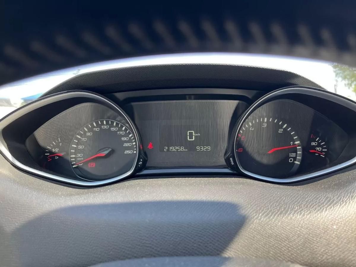 peugeot-308-sw-2018-diesel-1560cc