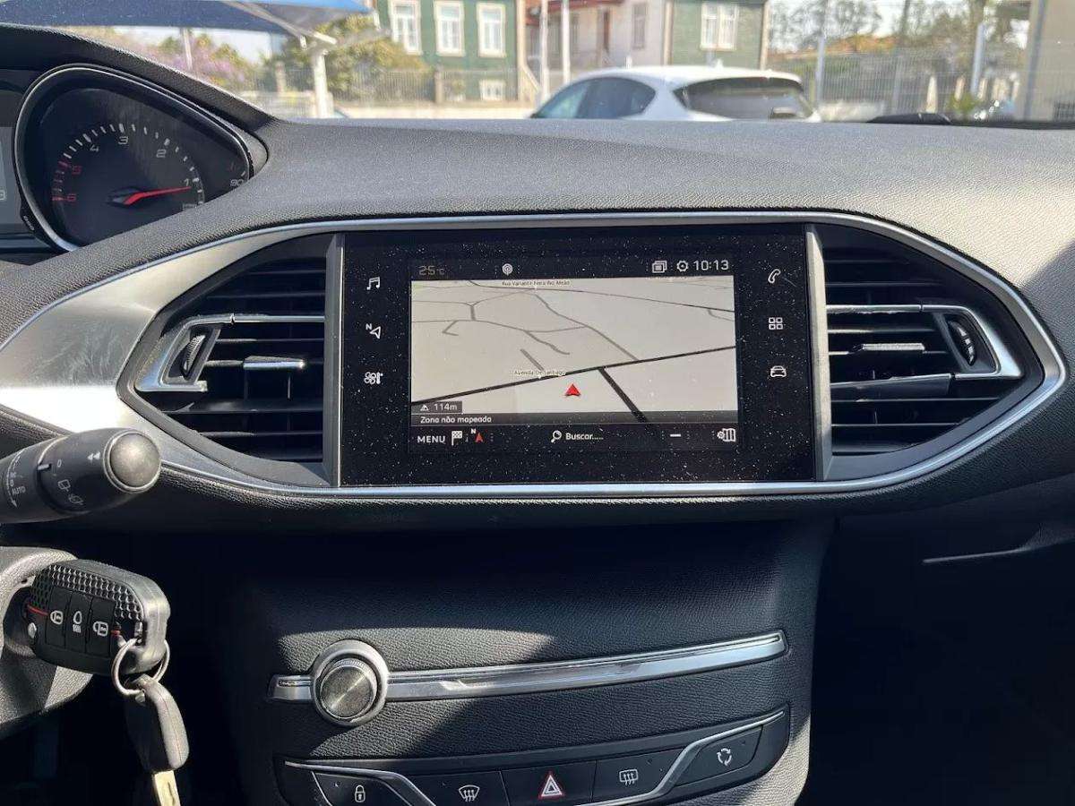 peugeot-308-sw-2018-diesel-1560cc