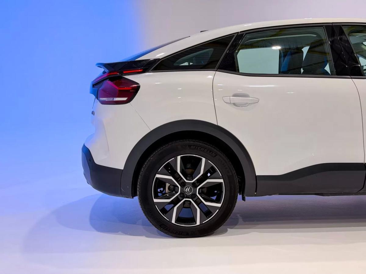citroen-e-c4-2022-eletrico-0cc