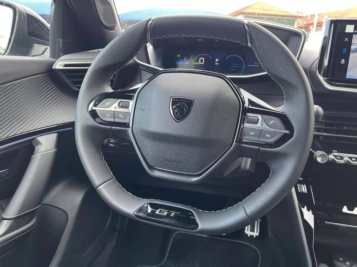 peugeot-e-2008-2025-eletrico-200cc