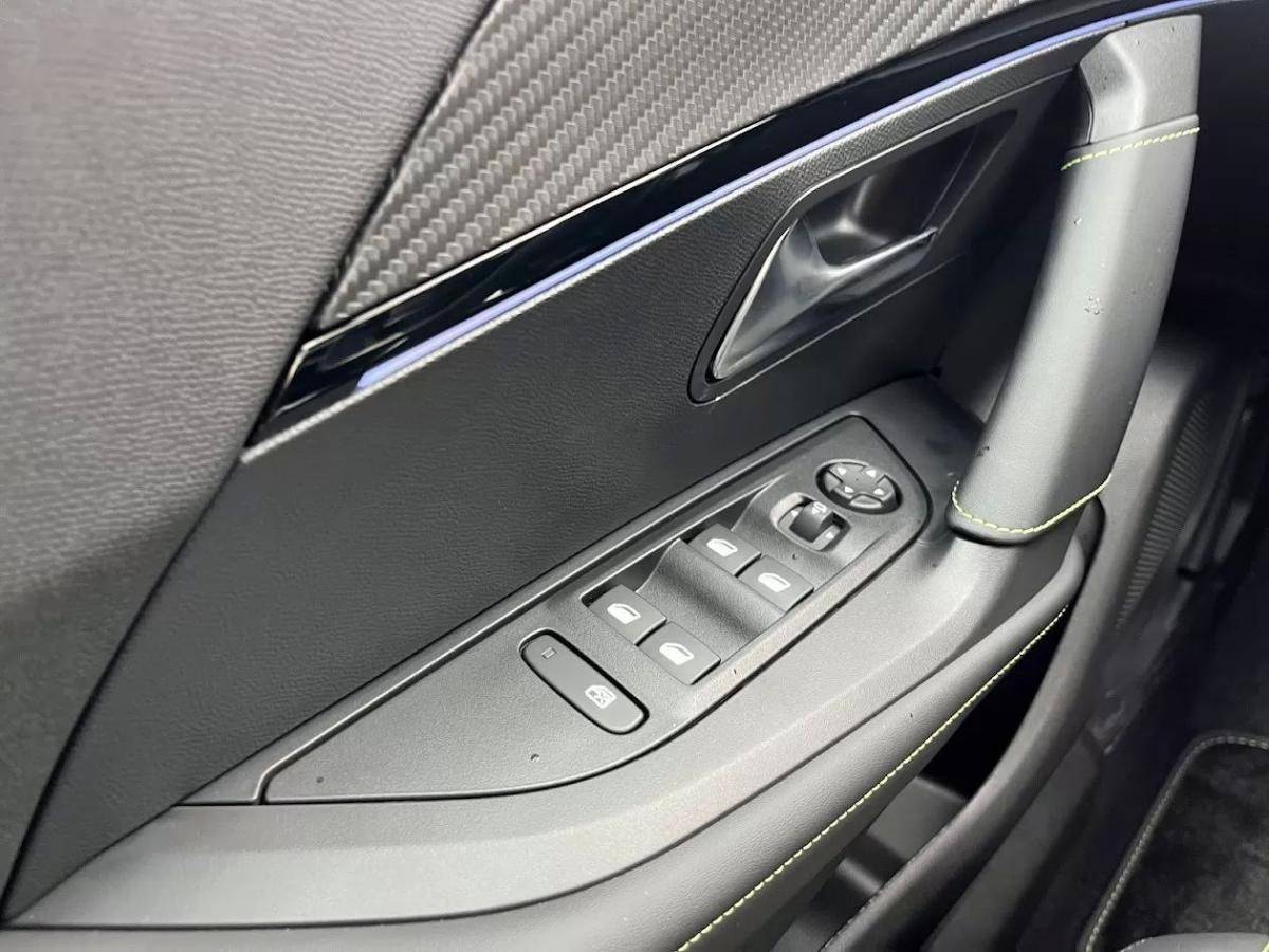 peugeot-e-2008-2025-eletrico-200cc