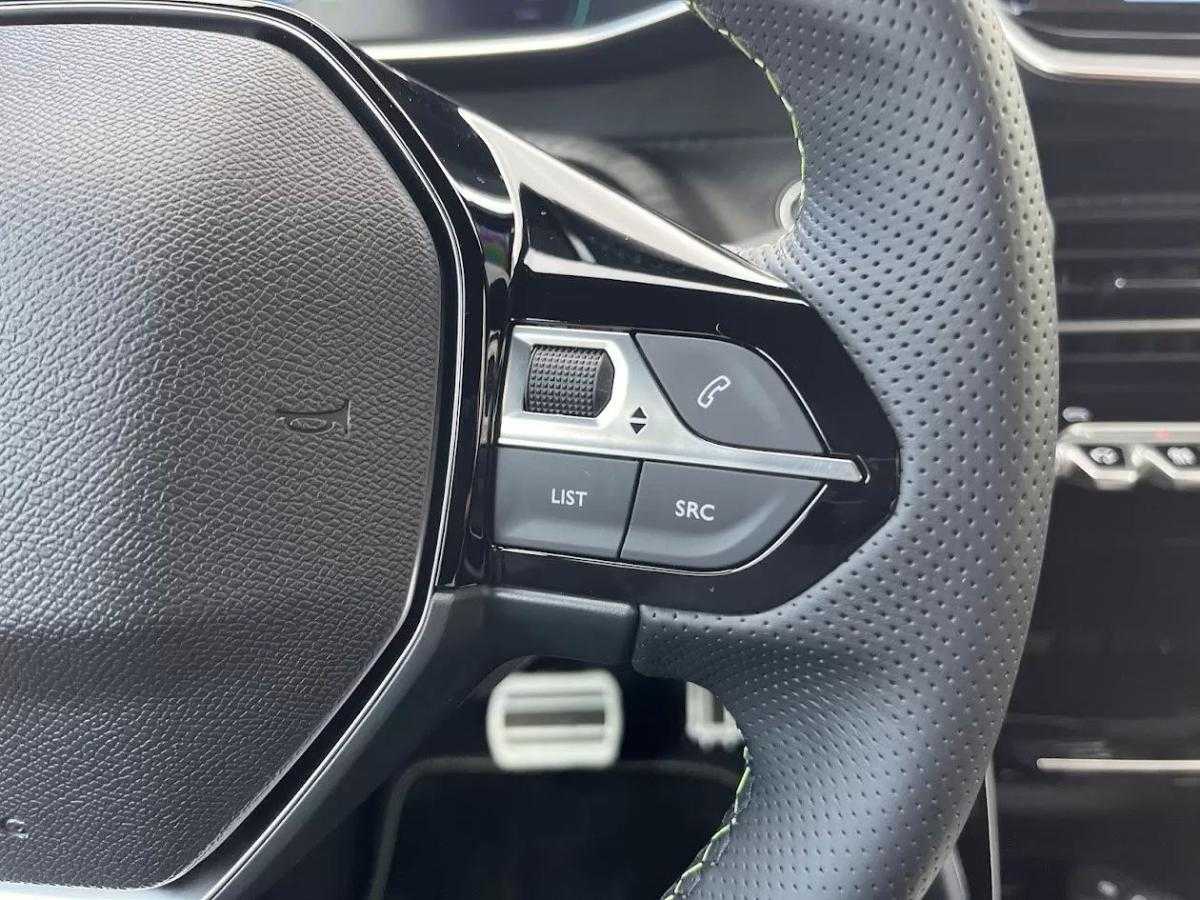 peugeot-e-2008-2025-eletrico-200cc