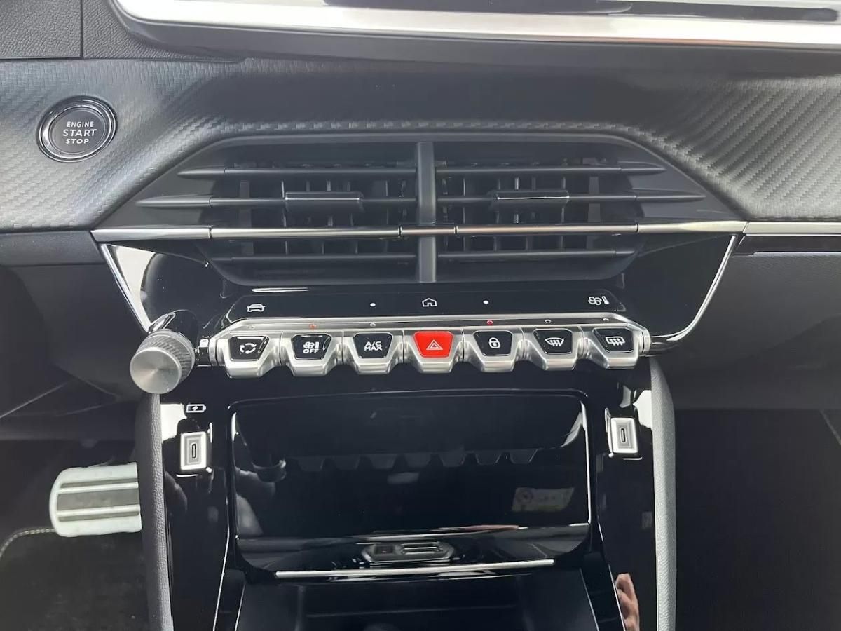 peugeot-e-2008-2025-eletrico-200cc