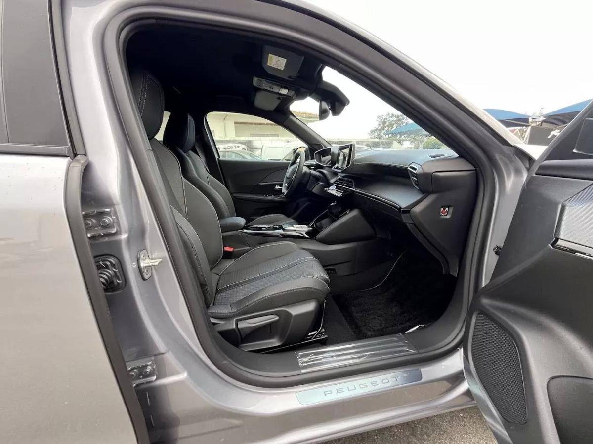 peugeot-e-2008-2025-eletrico-200cc