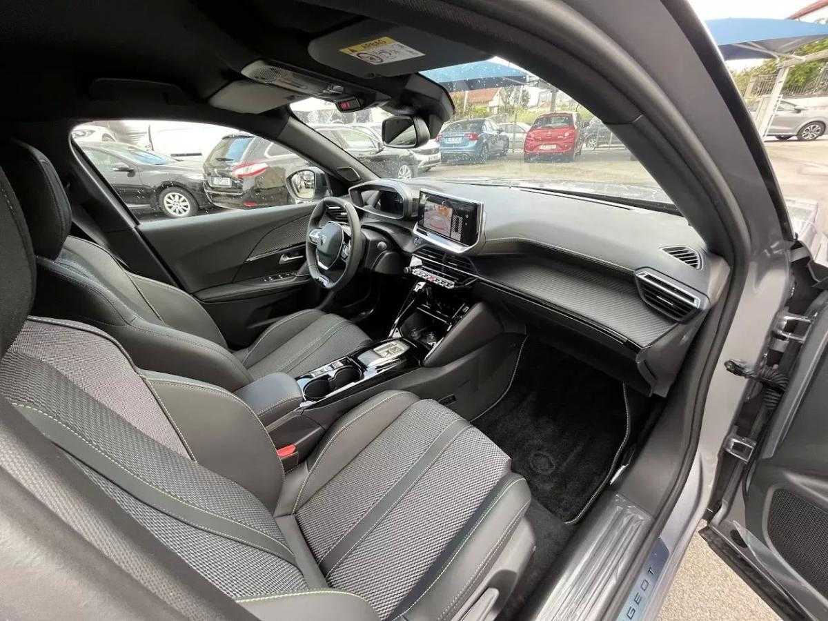 peugeot-e-2008-2025-eletrico-200cc