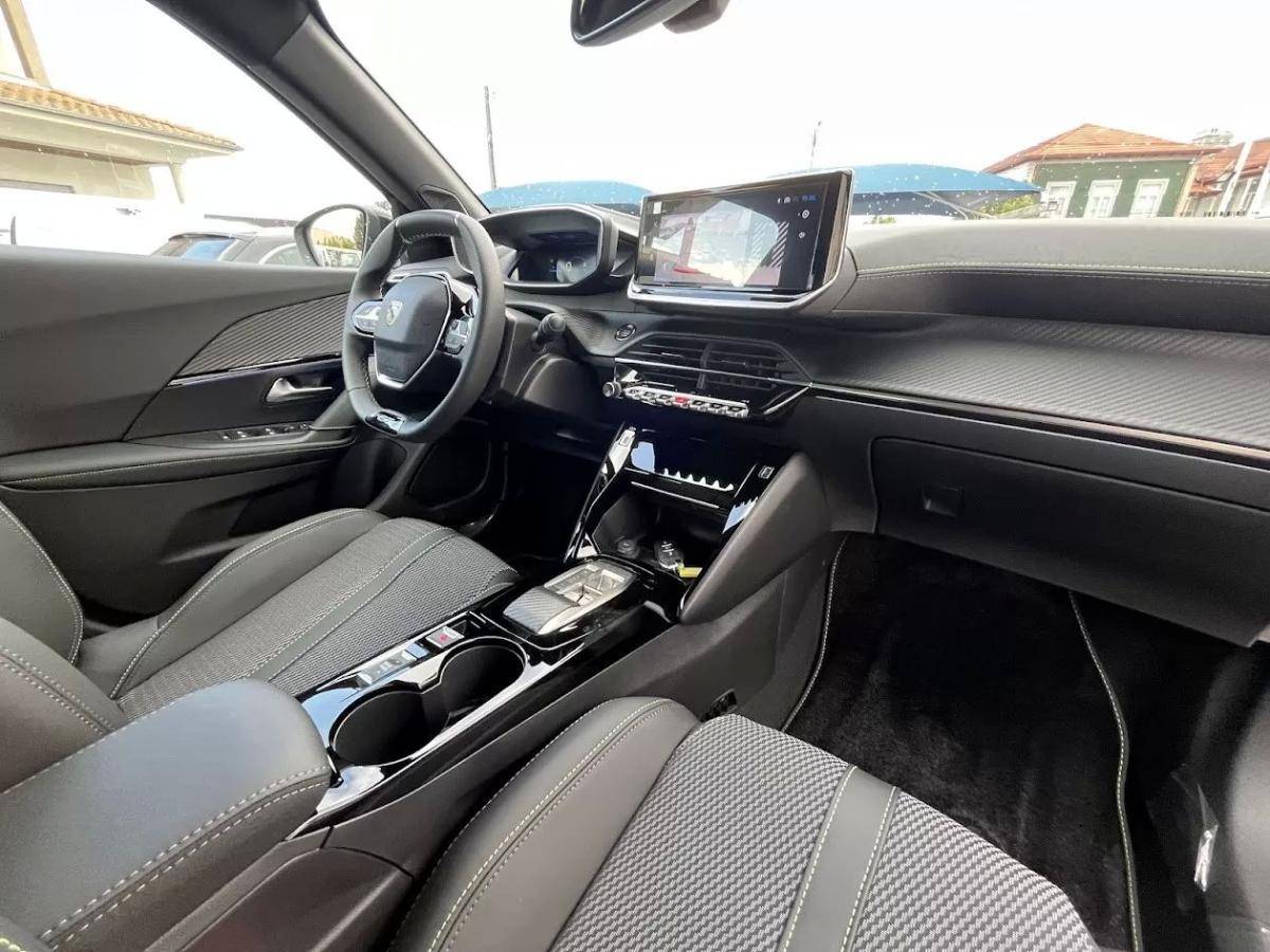 peugeot-e-2008-2025-eletrico-200cc