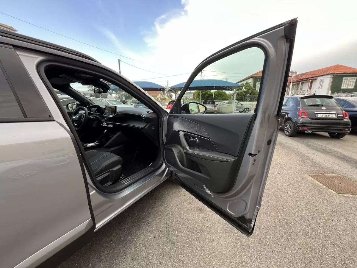 peugeot-e-2008-2025-eletrico-200cc