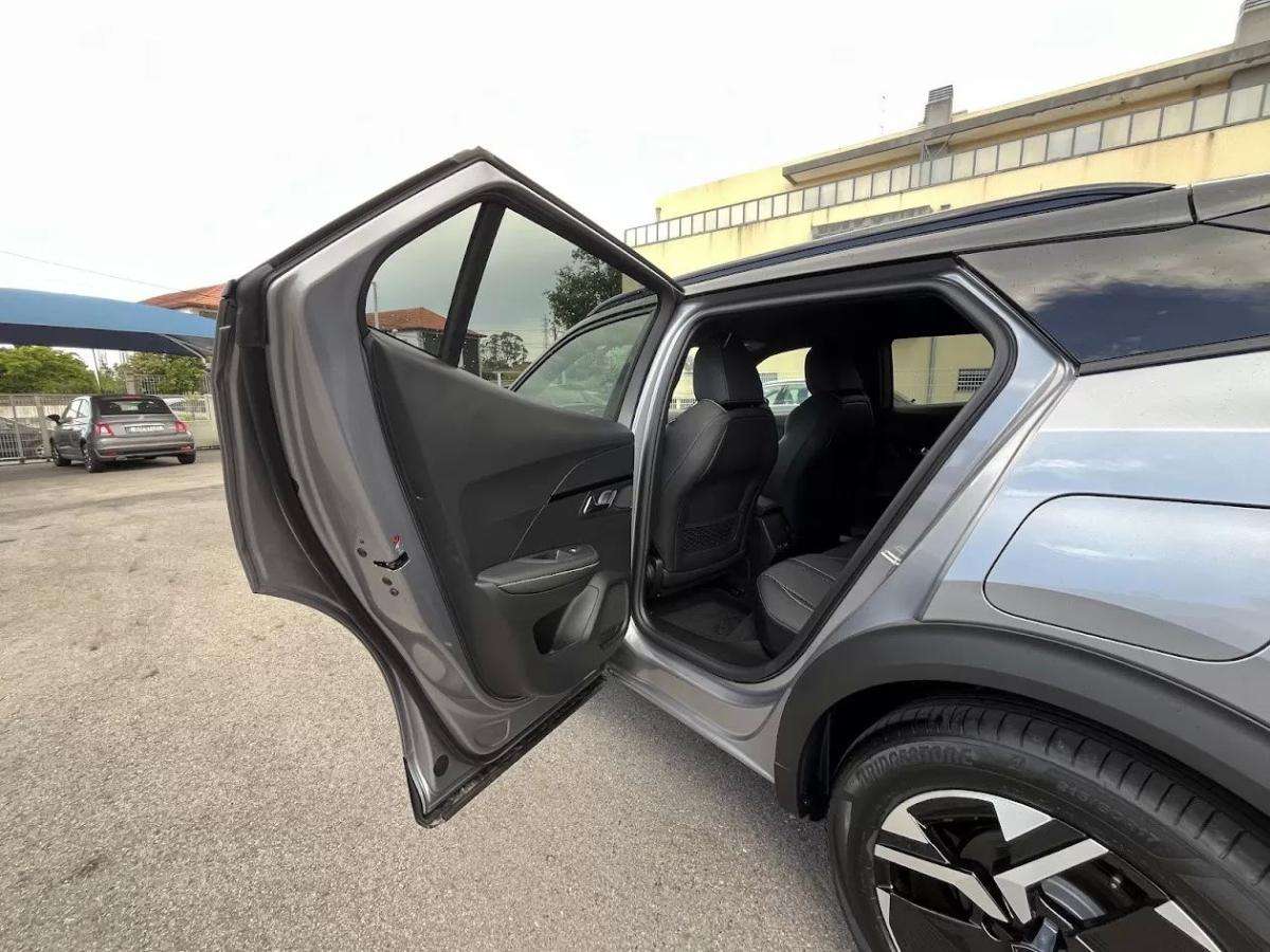 peugeot-e-2008-2025-eletrico-200cc
