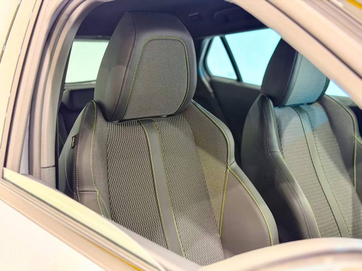 peugeot-e-2008-2025-eletrico-200cc