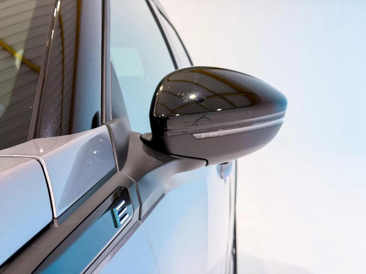 peugeot-e-2008-2025-eletrico-200cc