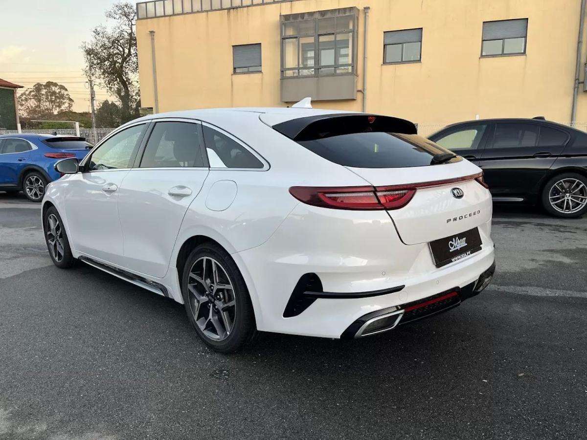 kia-proceed-2022-gasolina-998cc