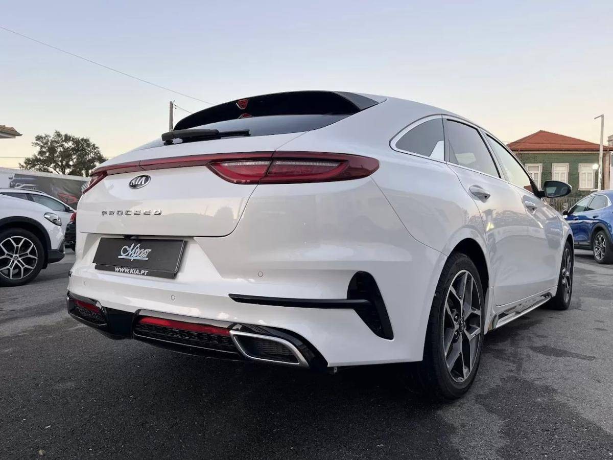 kia-proceed-2022-gasolina-998cc