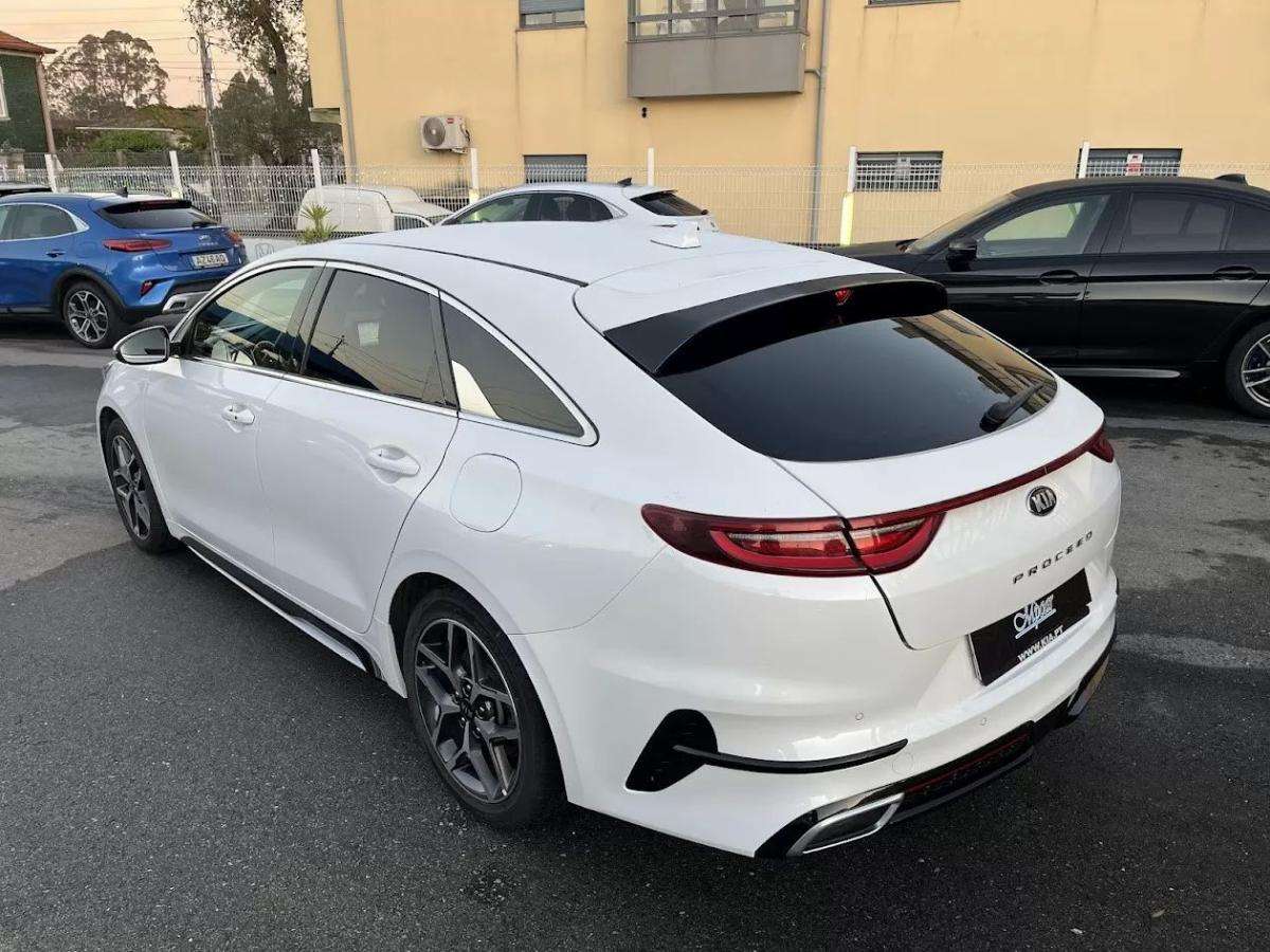 kia-proceed-2022-gasolina-998cc