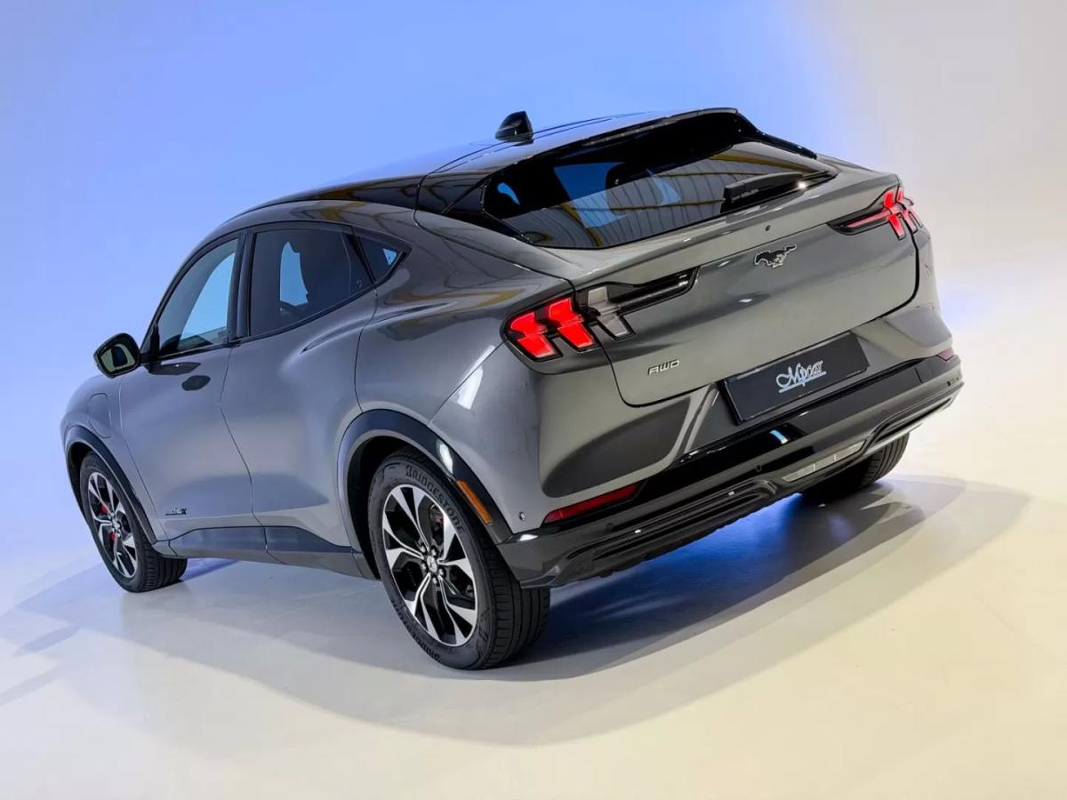 ford-mustang-mach-e-2023-eletrico-0cc