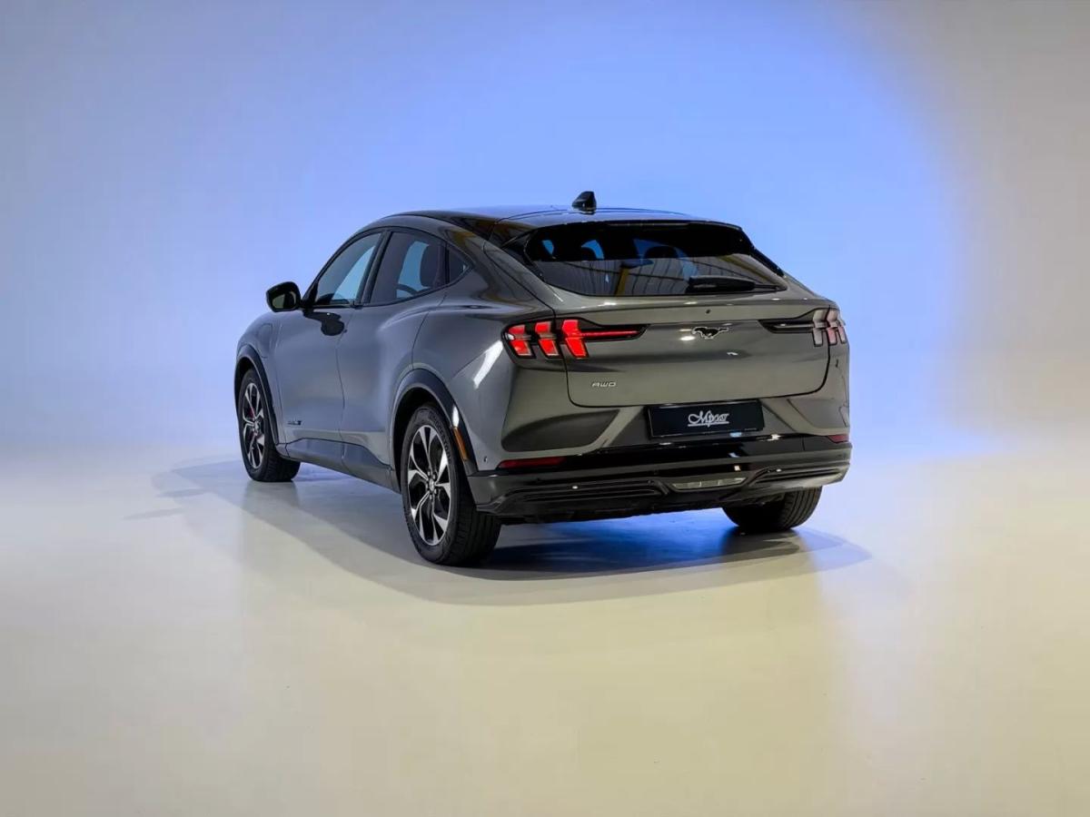 ford-mustang-mach-e-2023-eletrico-0cc