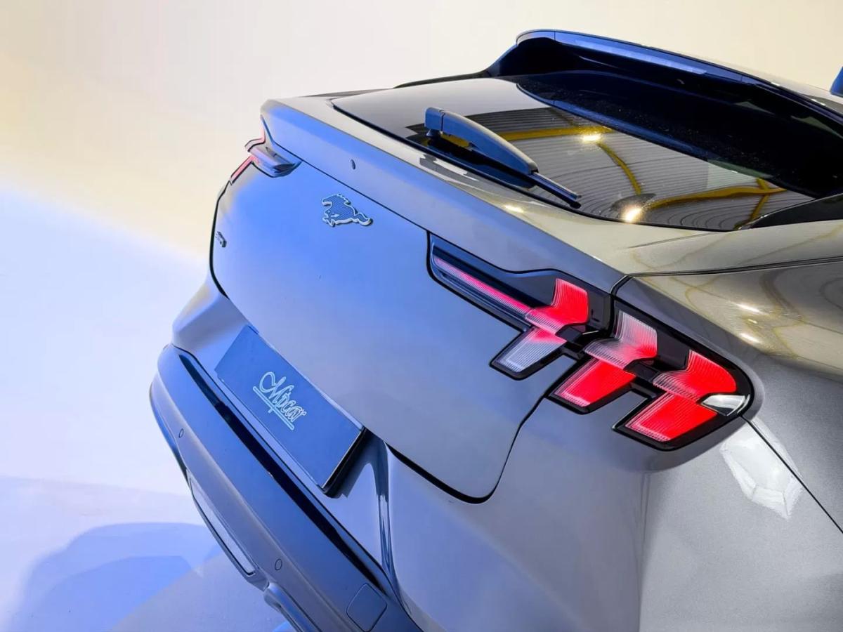 ford-mustang-mach-e-2023-eletrico-0cc