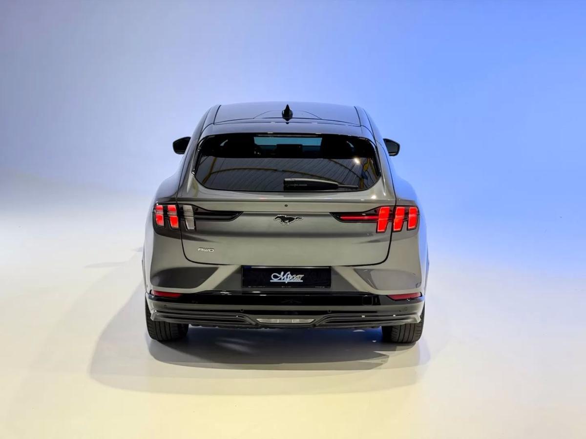ford-mustang-mach-e-2023-eletrico-0cc