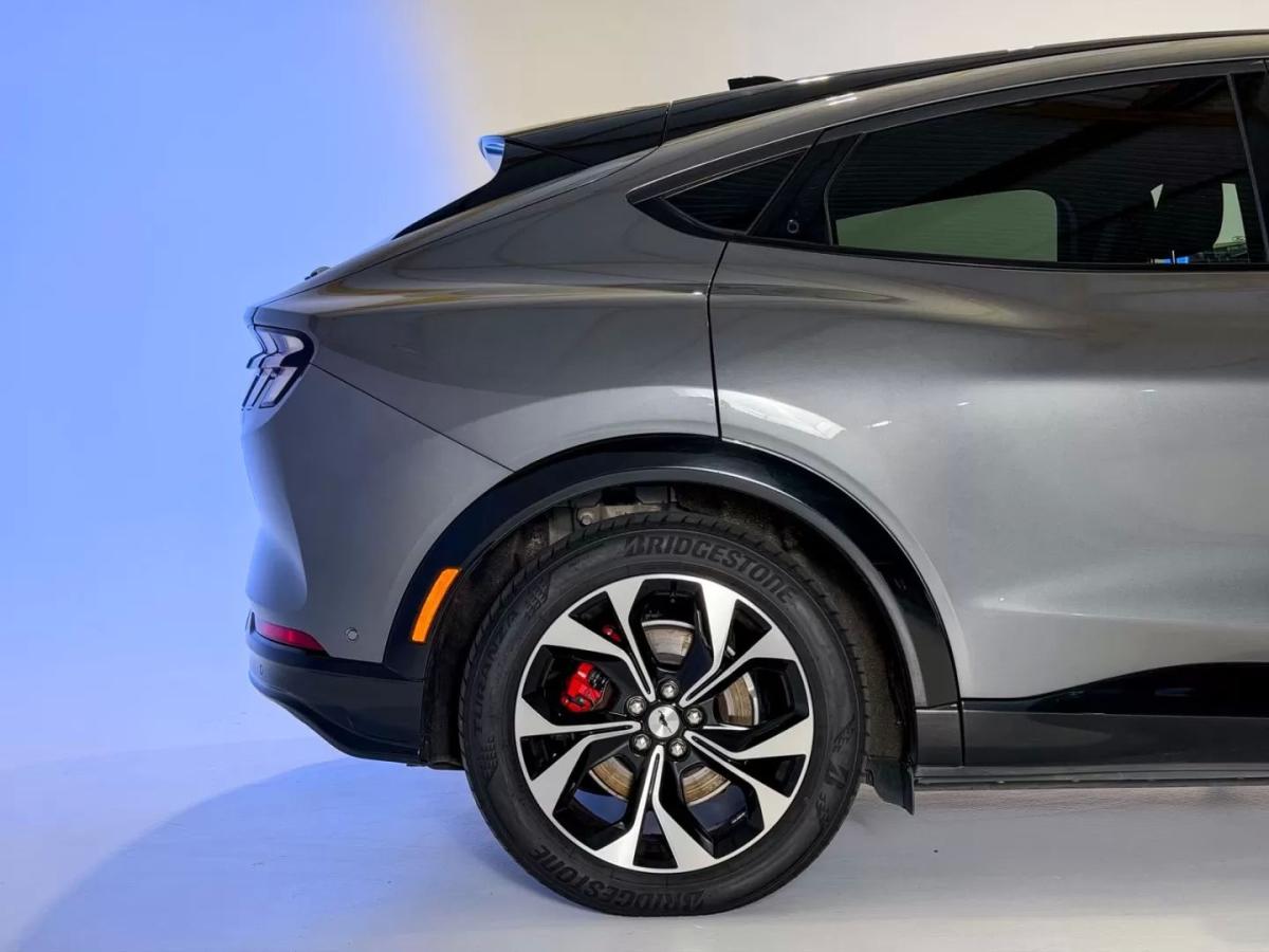 ford-mustang-mach-e-2023-eletrico-0cc