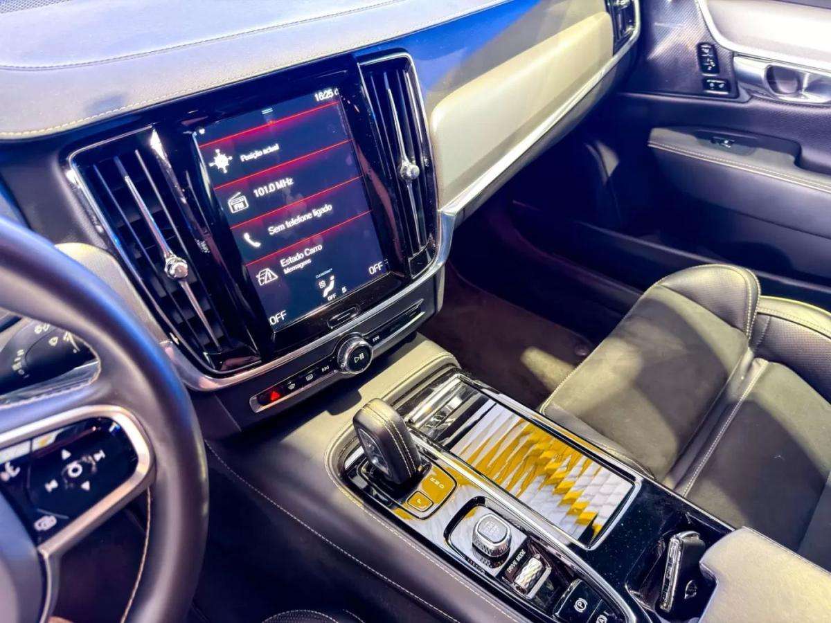 volvo-s90-2020-hibrido-1969cc