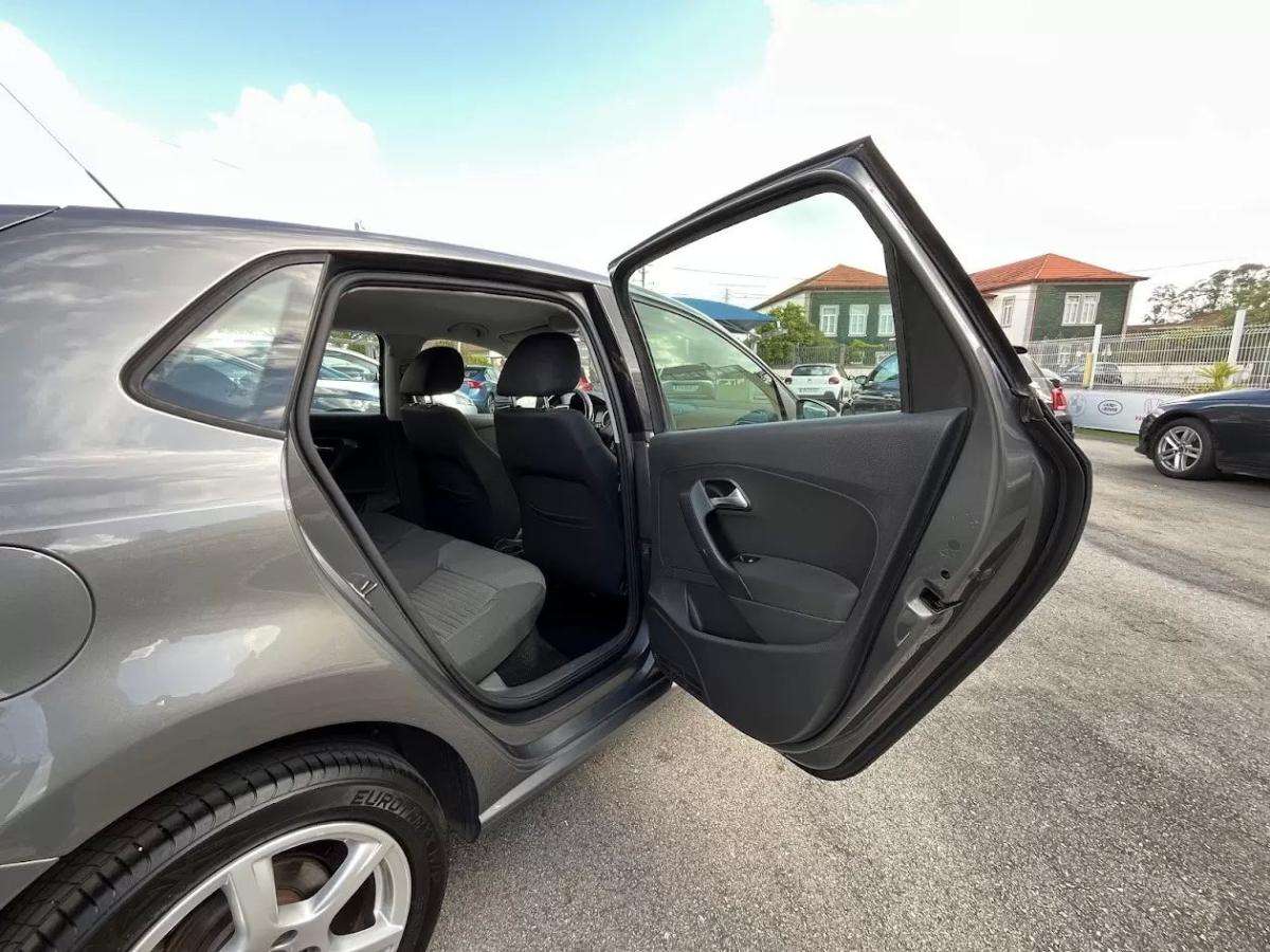 volkswagen-polo-2009-diesel-1598cc