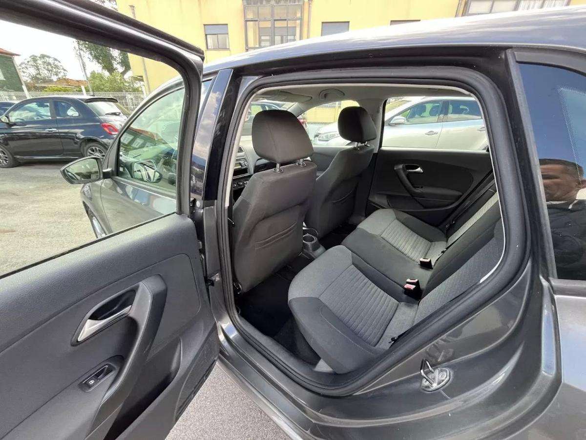 volkswagen-polo-2009-diesel-1598cc