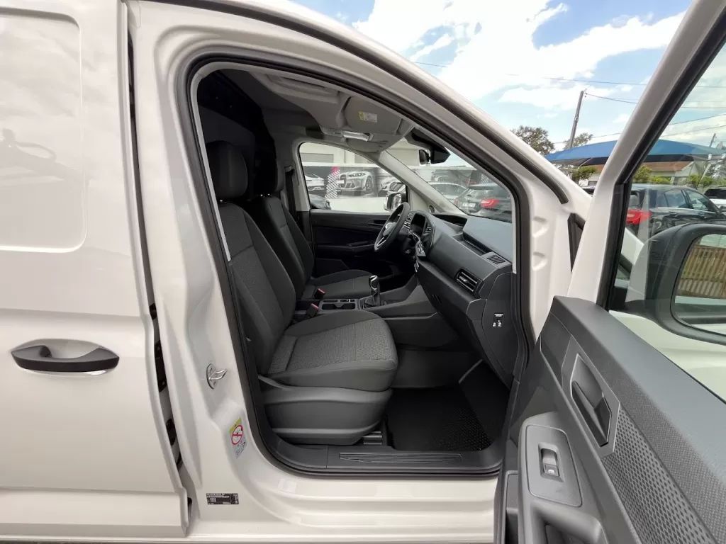 volkswagen-caddy-2025-diesel-2000cc
