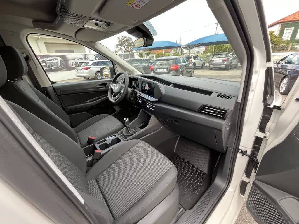 volkswagen-caddy-2025-diesel-2000cc
