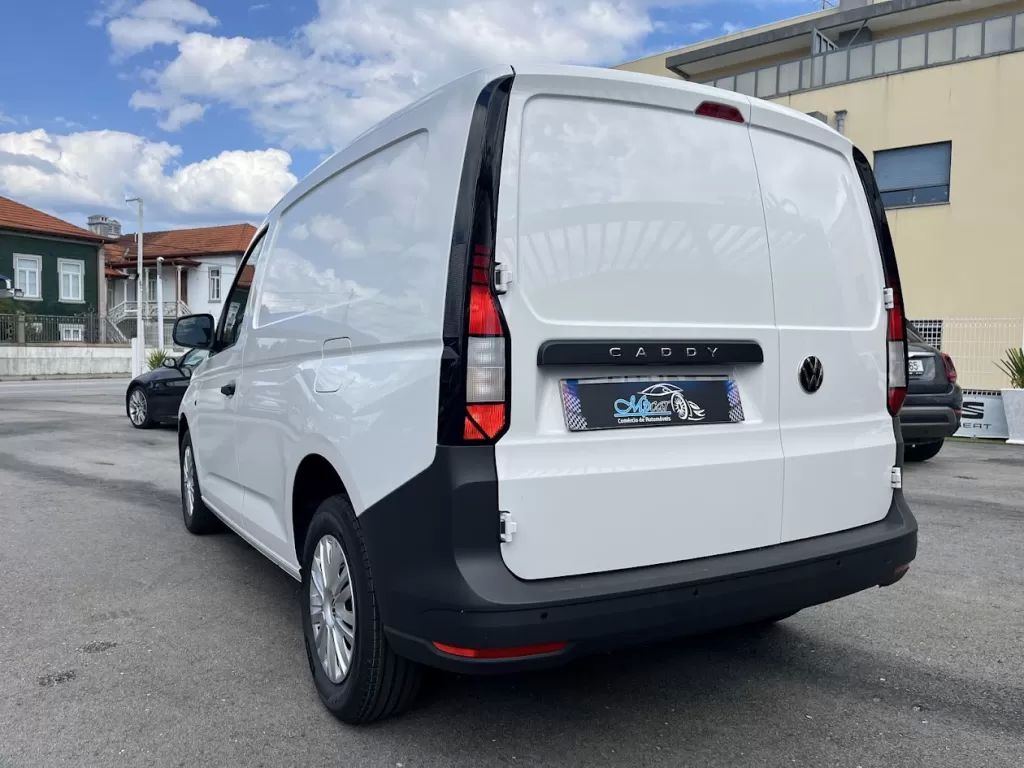 volkswagen-caddy-2025-diesel-2000cc