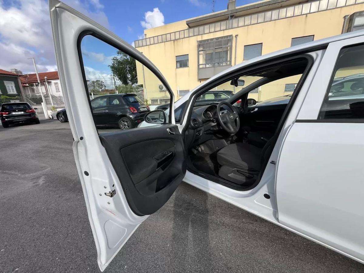 opel-corsa-2011-diesel-1248cc