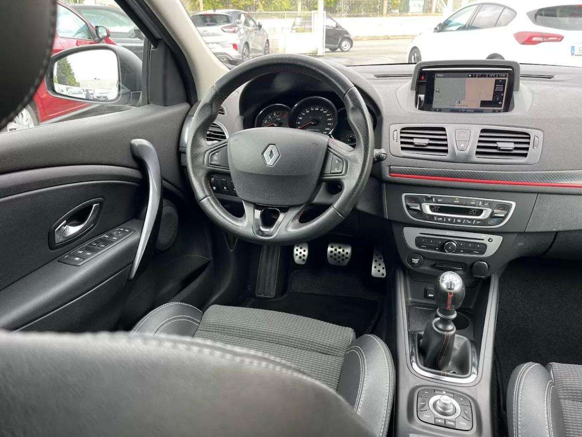 renault-megane-sport-tourer-2014-diesel-1461cc