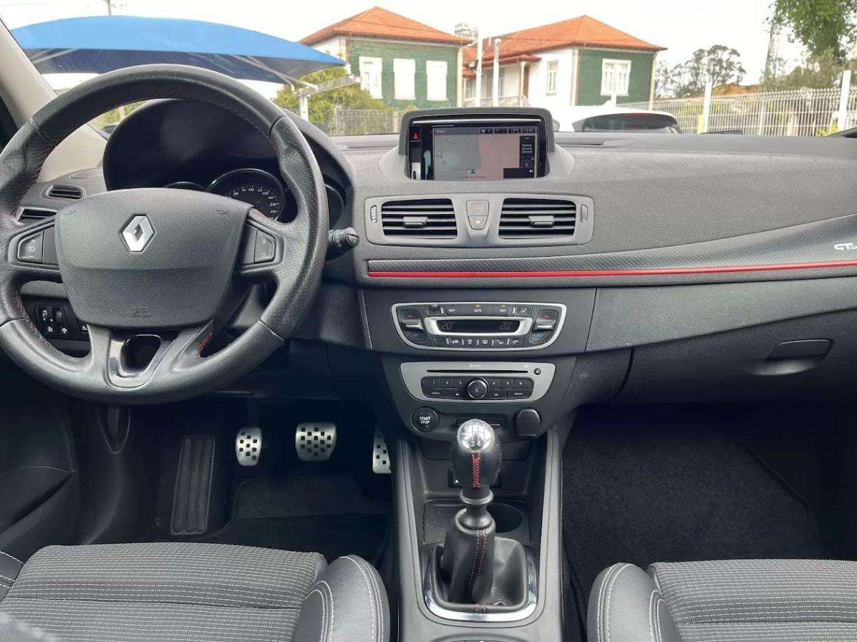 renault-megane-sport-tourer-2014-diesel-1461cc