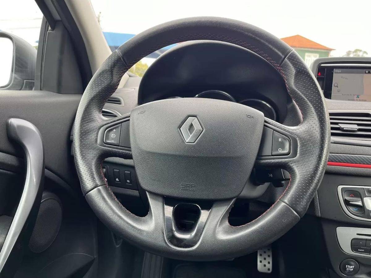 renault-megane-sport-tourer-2014-diesel-1461cc