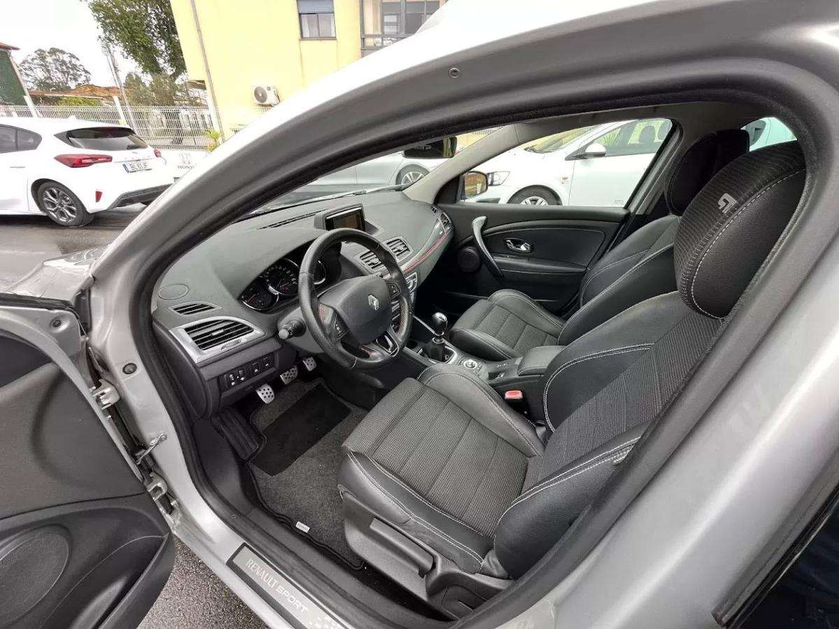 renault-megane-sport-tourer-2014-diesel-1461cc