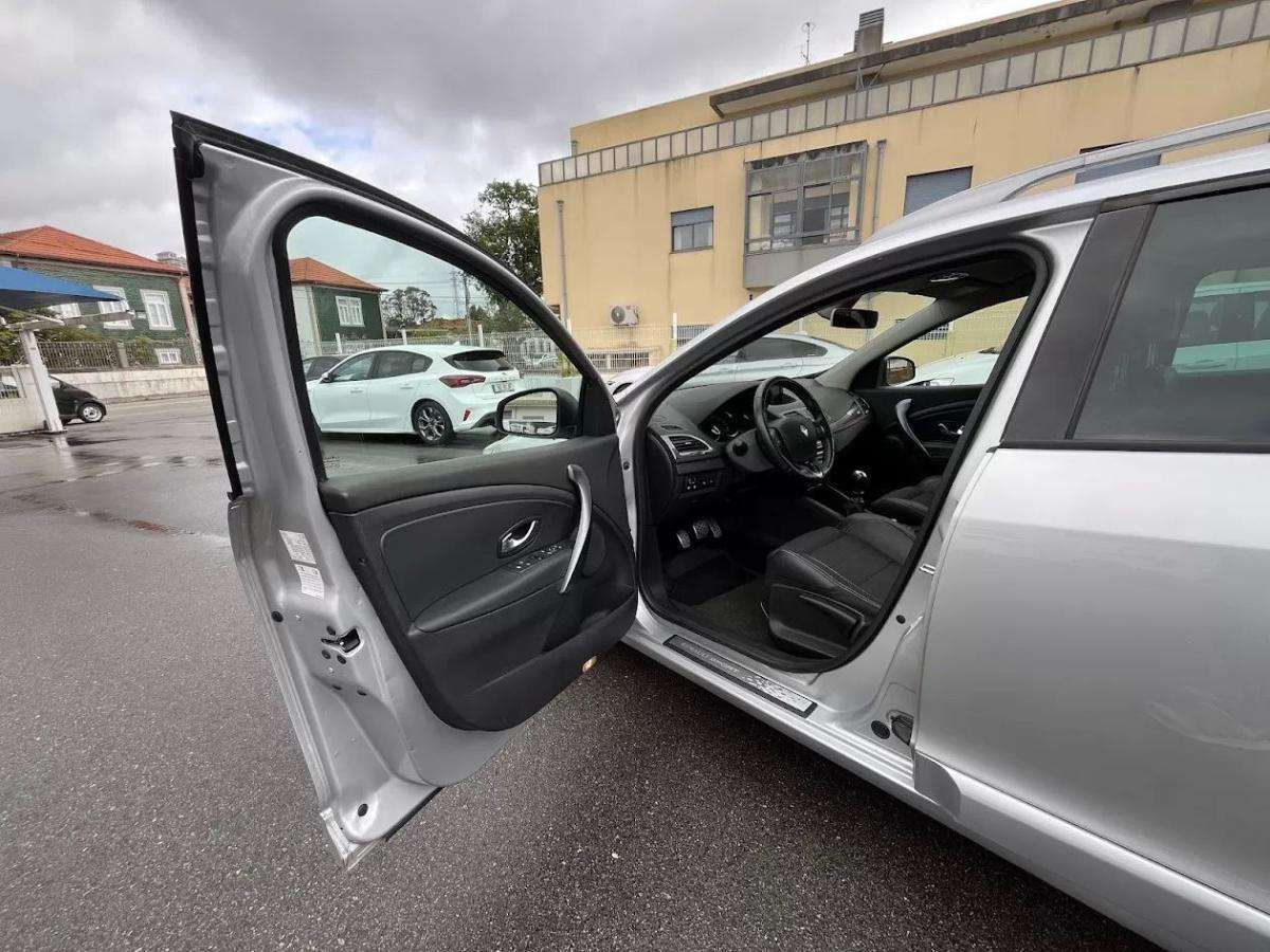 renault-megane-sport-tourer-2014-diesel-1461cc