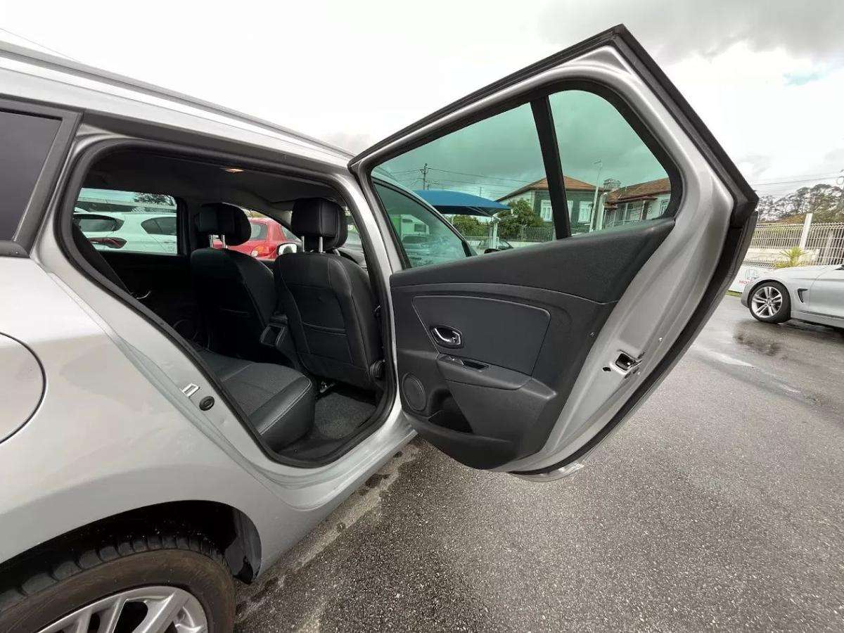 renault-megane-sport-tourer-2014-diesel-1461cc