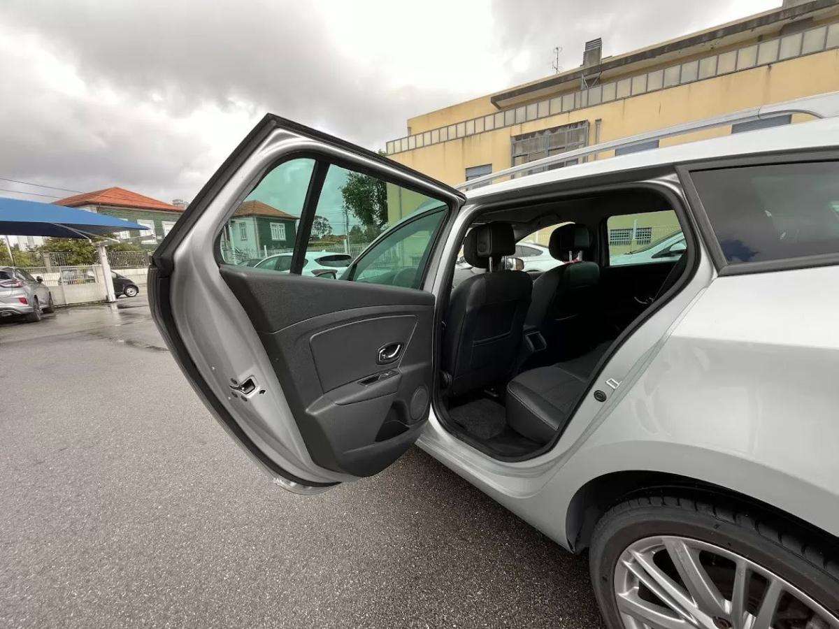 renault-megane-sport-tourer-2014-diesel-1461cc