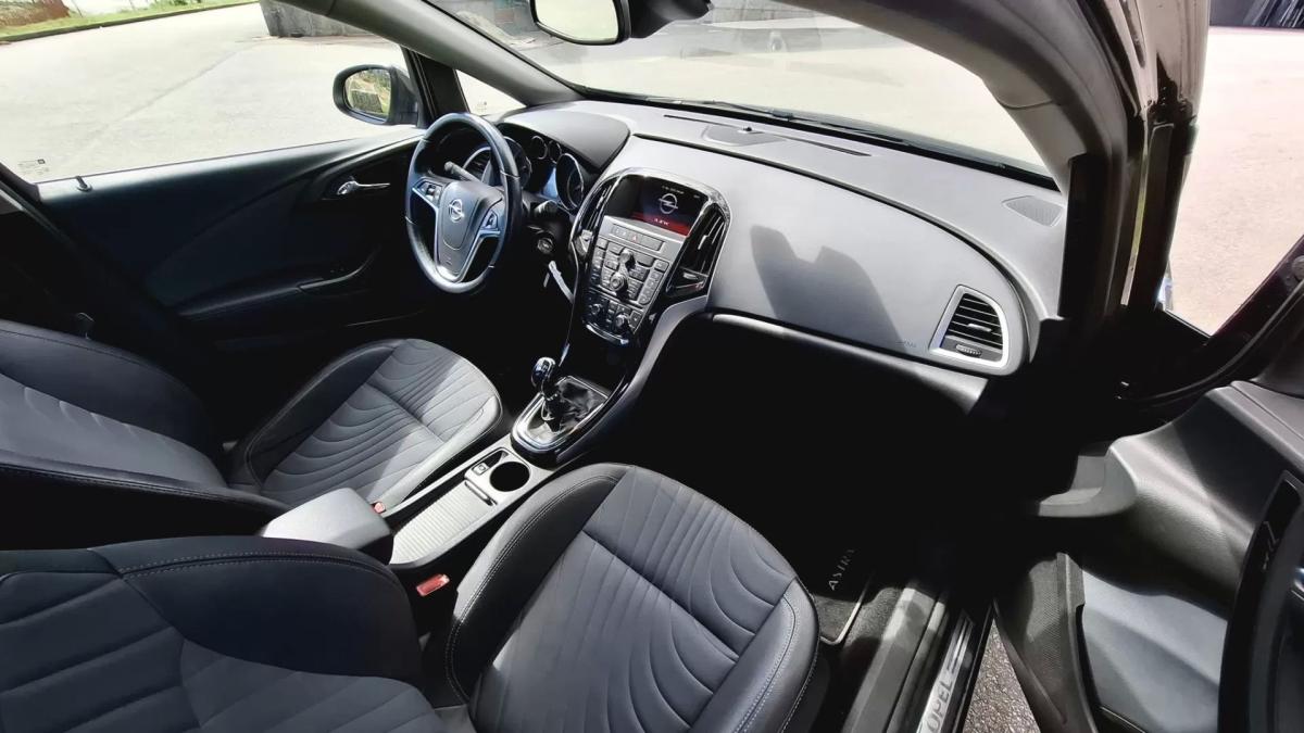 opel-astra-2015-diesel-1598cc