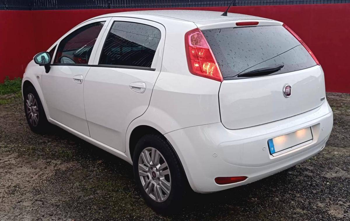 fiat-punto-2018-diesel-1248cc
