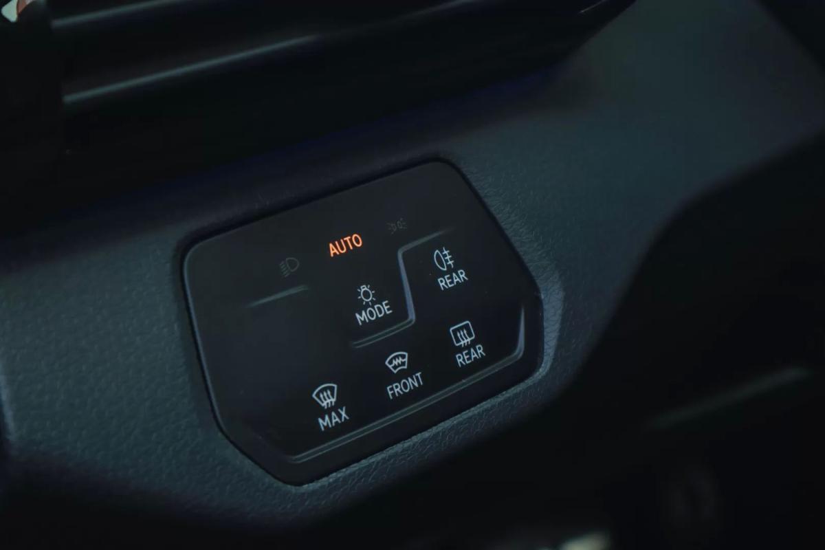 volkswagen-id-4-2023-eletrico-200cc