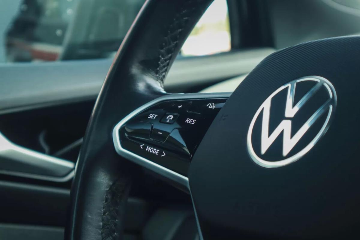 volkswagen-id-4-2023-eletrico-200cc